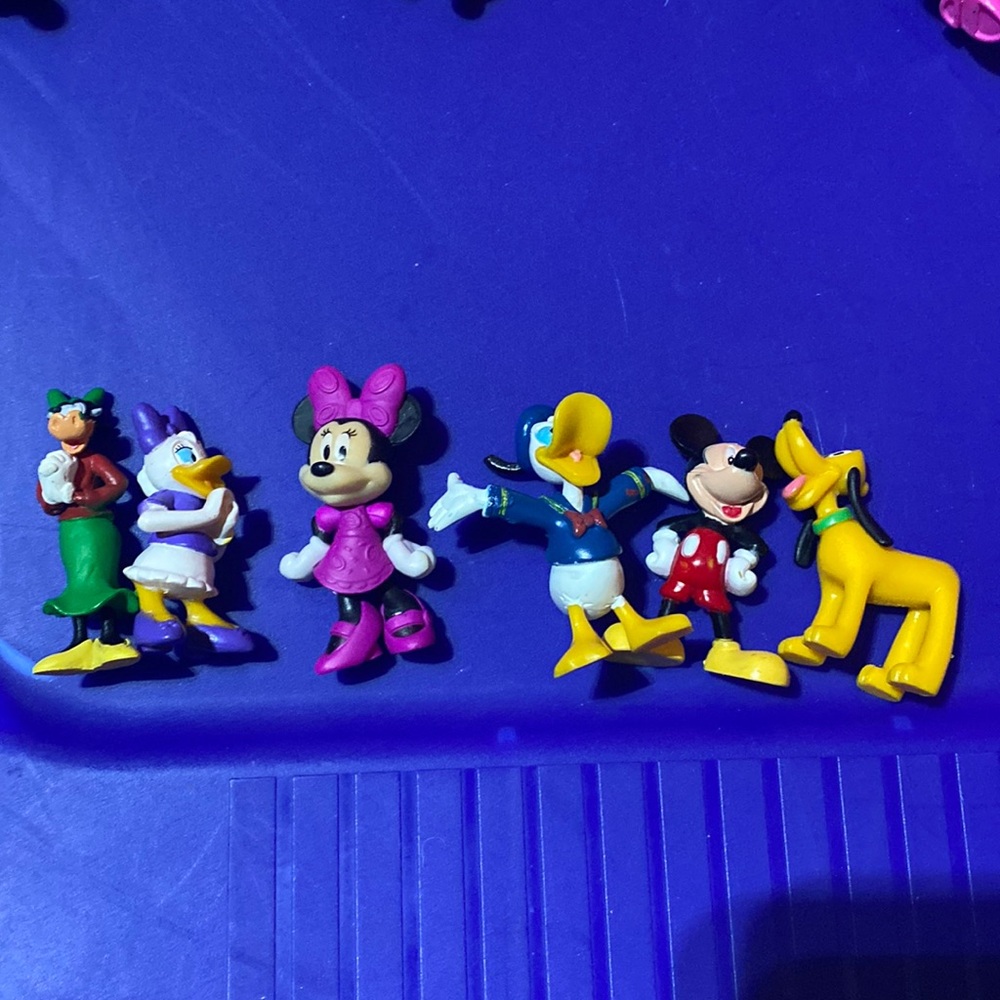 Small Mikey mouse play character set